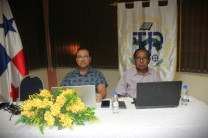 Jurado evaluando la exposición técnica y planteando preguntas sobre el proyecto.