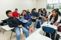 Comparten en las aulas Interacción en el aula durante el inicio del nuevo ciclo lectivo en el Campus Central de la UTP.