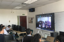 Estudiantes de CSU Stanislaus presentando su experiencia con la profesora Olivera y la UTP.