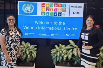 La Mgter. Maudi Barragán y la Licda. Eny Serrano representando la UTP La Mgter. Maudi Barragán y la Licda. Eny Serrano representando la UTP