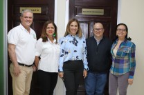 Autoridades y docentes de la FISC durante la visita de Julio Alberto Ríos Gallego "Julio Profe".