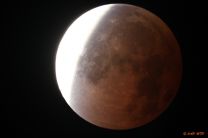 Durante un Eclipse de Luna se puede apreciar la corvatura del planeta Tierra.