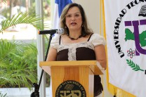 La Dra. Josefina Camargo, directora General de Recursos Humanos motivó a los presentes a ser positivos.