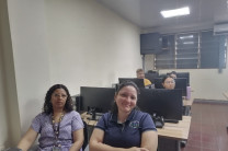 Momento de interacción entre instructores y colaboradores durante la capacitación.