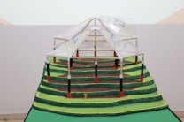Modelado a escala de techo telescópico ajustable para invernaderos o casas de vegetación.
