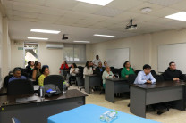 Participaron en la presentación docentes, el equipo investigador y familiares de Laury.