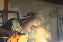 Aplicación de conocimientos técnicos en un entorno de aprendizaje colaborativo.