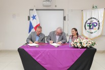 Firma del convenio marco jurídico.