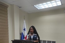 La Lcda. Ismaury Mosquera, Oficial de Derechos Humanos.