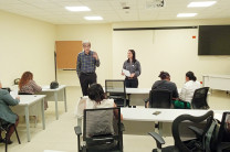 Reunión con Padres de Familia de Estudiantes con Diversidad Funcional en la UTP. Reunión con Padres de Familia de Estudiantes con Diversidad Funcional en la UTP.