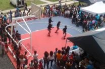 Grupo de baile Urbano quienes se presentaron como parte del programa para la Comunidad de Altos de Los Lagos