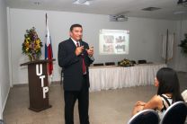 Le correspondió al Rector de la UTP dar la conferencia Tecnología de Punta.