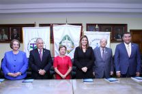 Rectores de la universidades oficiales de Panamá y Presidenta de la CCA.