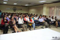 Estudiantes y profesores participan en conferencia realizada por la FIC.