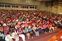 Más de 400 madres asistieron al Acto del Día de la Madre se celebra en la UTP 