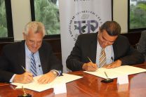UTP y Fundación ASSA firman Convenio Marco de Cooperación