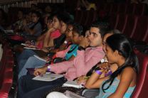 Estudiantes participaron del “Simposio Marítimo Internacional”.