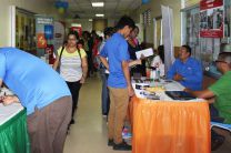 Estudiantes de la FII participan en Feria de empleo Logístico