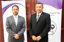 Ministro de Vivienda, Mario Etchelecu y el Dr. Oscar Ramírez, Rector de la UTP.