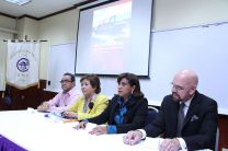 Facultad de Civil Presenta Libro "El Contenedor" La Revolución Permanente. 