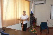 Licda. Dona Córdoba dio las palabras de bienvenidas a la presentación.