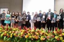 Ganadores del Premio a la Excelencia “Rubén Darío” de universidades oficiales.