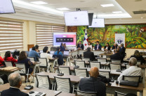 Representantes de diversos departamento de la UTP estuvieron presentes en la licitación 