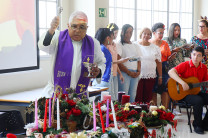 Bendiciones Con canticos y muchas bendiciones la UTP realiza actividades de la Corona de Adviento.