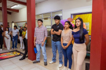 Se utiliza biomateriales como base para la confección de las alfombras.