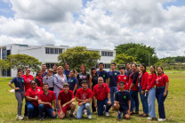 La actividad reunió a estudiantes, miembros de la asociación y colaboradores, con el propósito de destacar la importancia de la conservación ambiental y fortalecer la integración entre los participantes. La actividad reunió a estudiantes, miembros de la asociación y colaboradores, con el propósito de destacar la importancia de la conservación ambiental y fortalecer la integración entre los participantes.