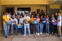 Se efectuó la entrega de canastillas y donaciones recolectadas en la Fundación Ofrece Un Hogar.