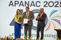 Reconocimiento a la Dra. Yessica Saéz.