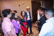 Los estudiantes recibieron valiosa retroalimentación por parte de profesionales del ámbito científico y tecnológico.