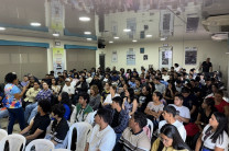 Estudiantes participan en conferencia sobre el Autismo 