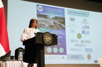 Dra. Ángela Laguna, rectora encargada de la UTP.