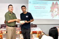 Entrega de Bonos Navideños a estudiantes de la UTP