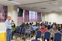El Mgtr. Juan Aranda dictó la capacitación. El Mgtr. Juan Aranda dictó la capacitación.