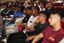 Estudiantes utepistas.