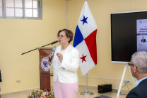 La moderación de este conversatorio estuvo a cargo de la profesora Elsy Lezcano, Coordinadora del Observatorio de Mediación y Resolución de Conflictos de la UTP. La moderación de este conversatorio estuvo a cargo de la profesora Elsy Lezcano, Coordinadora del Observatorio de Mediación y Resolución de Conflictos de la UTP.