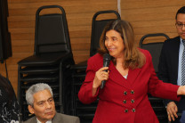 Vicerrectora Moore. La Vicerrectora Moore dio la bienvenida a los representantes del Consorcio y explicó el trabajo por parte de la UTP.