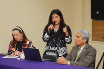 Laury Pacheco. La gerente de proyectos de Consorcio CALDO, Laury Pacheco explica los objetivos de la reunión.