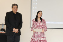 La Lcda. María Victoria Arce, directora de la DEO, destacó el orgullo de la UTP al contribuir de forma directa a la conectividad y la inclusión tecnológica de la población adulta mayor.