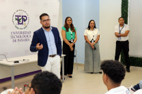 Lcdo. Emanuel Gómez, jefe del departamento de Intermediación laboral de la Dirección de Empleo del  Ministerio de Trabajo y Desarrollo Laboral (MITRADEL).