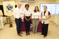 Reconocimiento a las autoridades de AES. Reconocimiento a las autoridades de AES.