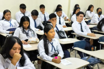 Estudiantes del Centro Educativo Bilingüe de Finca 32.