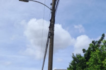 Letrero de máxima velocidad permitida.