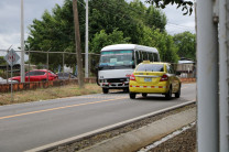 Calle frente a los estacionamientos ubicados en el globo del Centro Regional de Chiriquí.