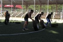 Competencia de CrossFit estudiantil.