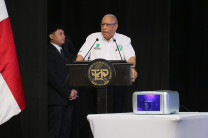 El decano de la Facultad de Ingeniería de Sistemas Computacionales (FISC), Dr. Armando Jipsion Decano dio la bienvenida al congreso.