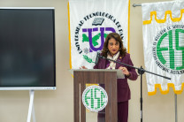 La Rectora de la UTP, Dra. Ángela Laguna Caicedo, destaca la trascendencia interdisciplinaria del nuevo estudio de grabación al servicio de la comunidad universitaria.